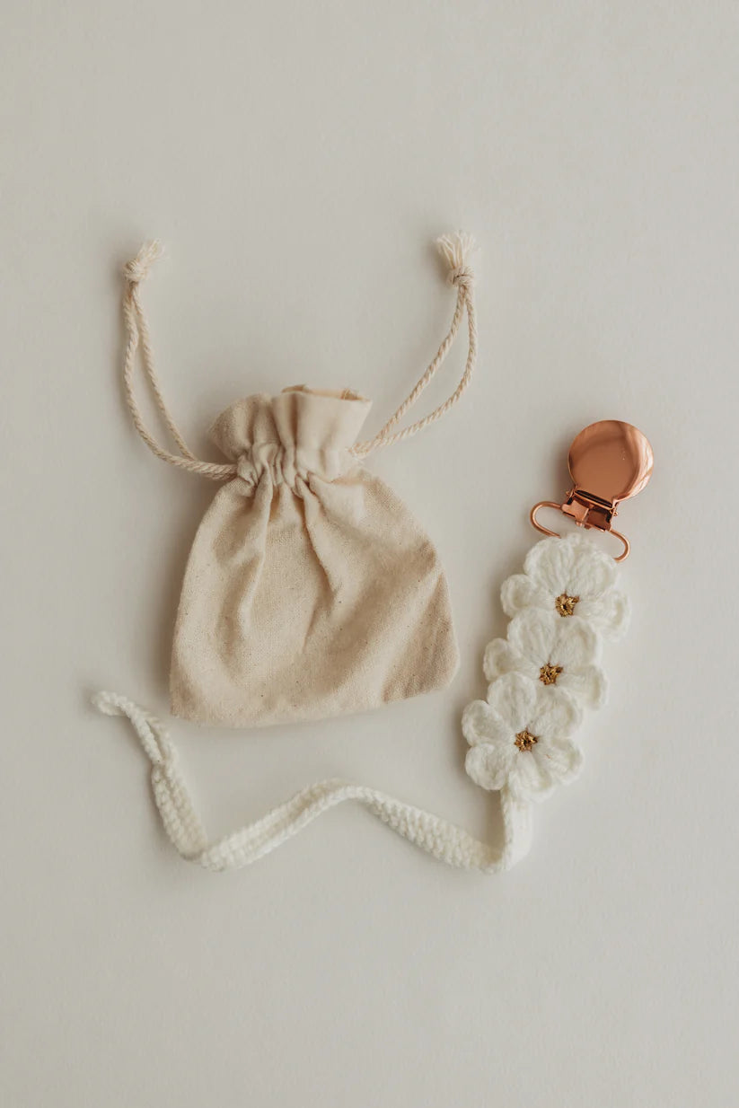 Dummy Clip - Ivory Daisies