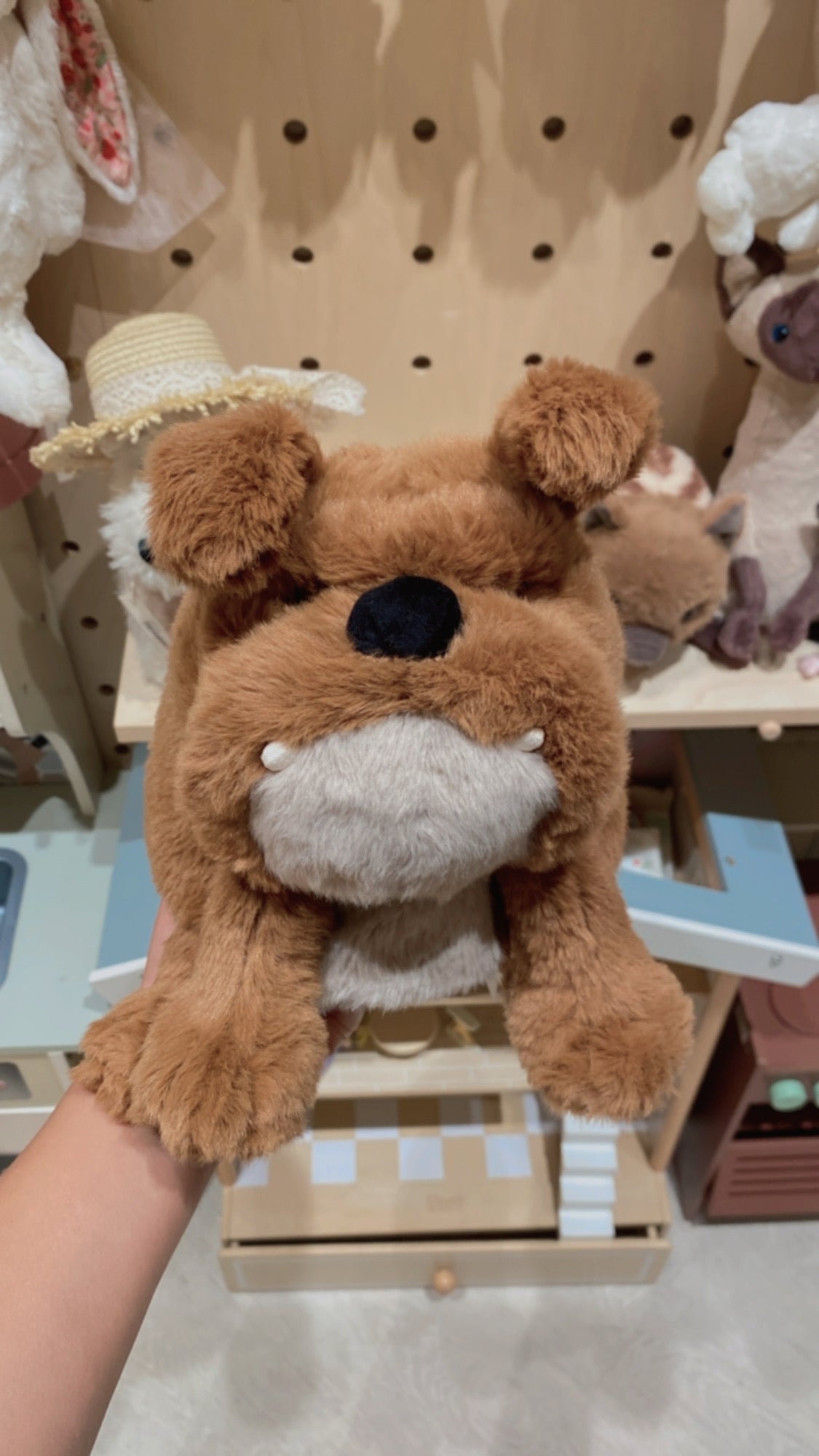 Jellycat Derreck Dog – Hanna Scallop