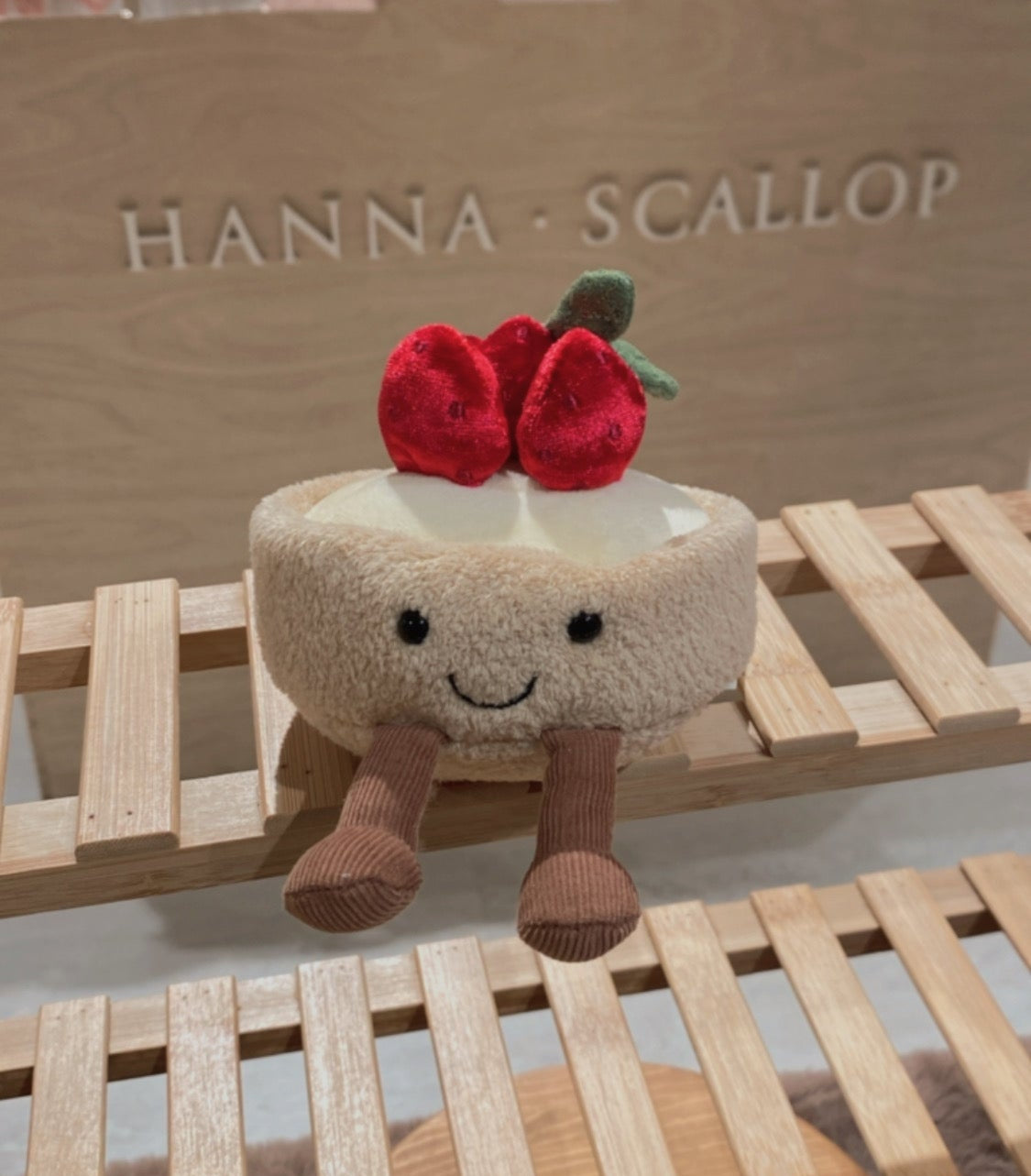 Jellycat Amuseables Fleurette Tarte Aux Fraises