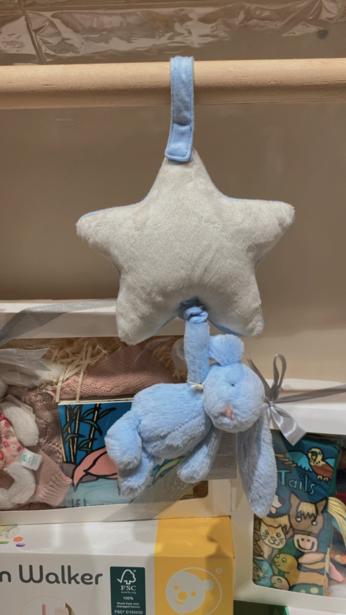 Jellycat Bashful blue bunny Musicial Pull
