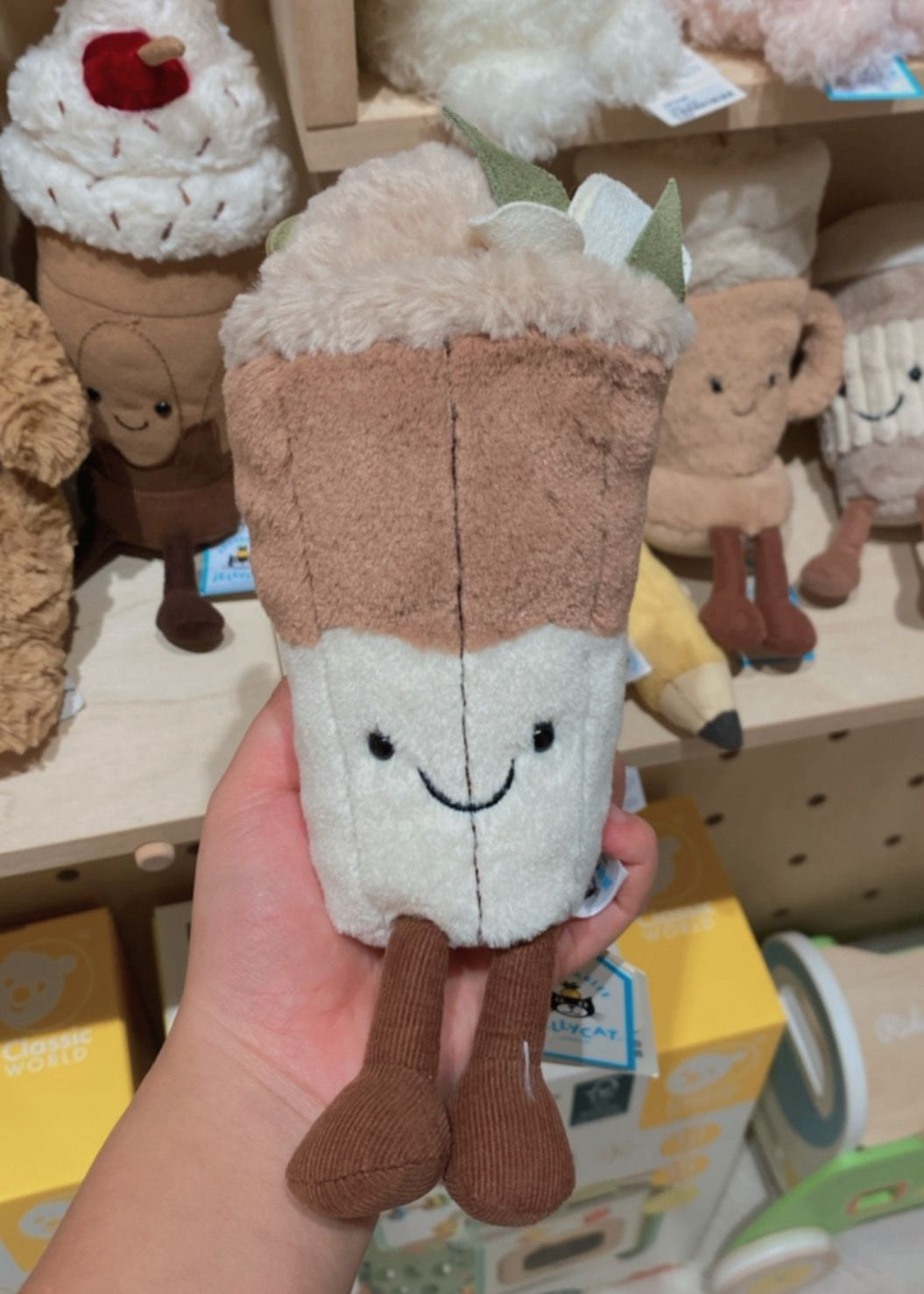 Jellycat Yulania Latte (Shanghai Exclusive)
