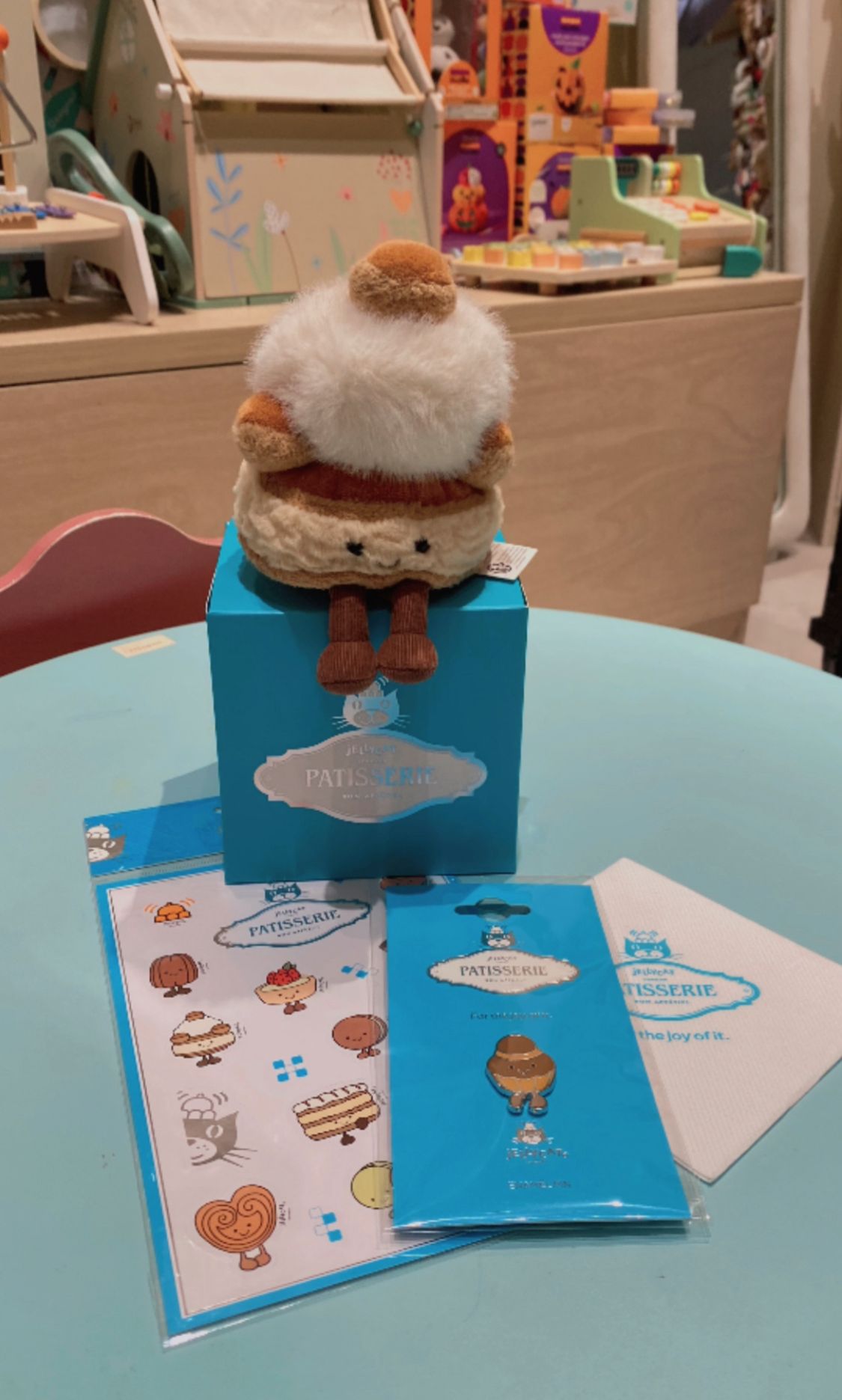 Jellycat Amuseables St. Honoré Cake – Hanna Scallop