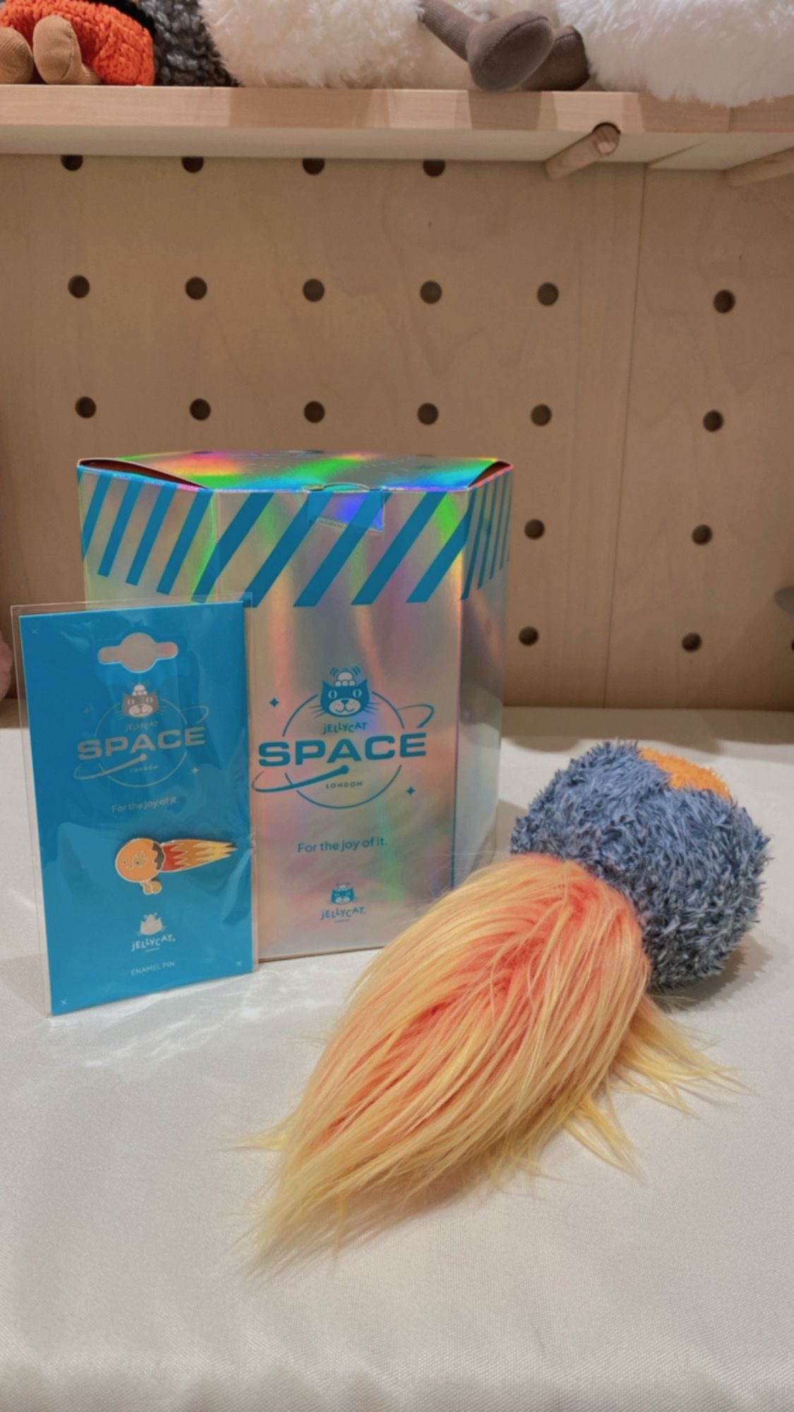 Jellycat Space Comet set with box and pin and sticker
