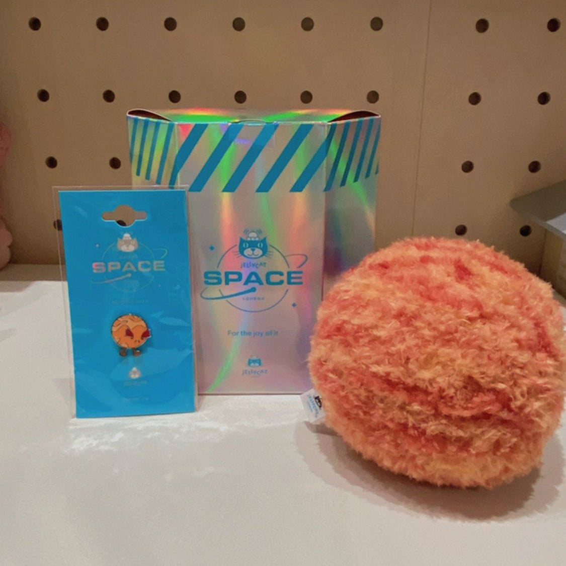 Jellycat Planet Mars set with box and pin and sticker