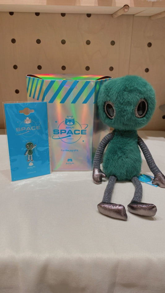 Jellycat Zyllan Alien set with box and pin and sticker