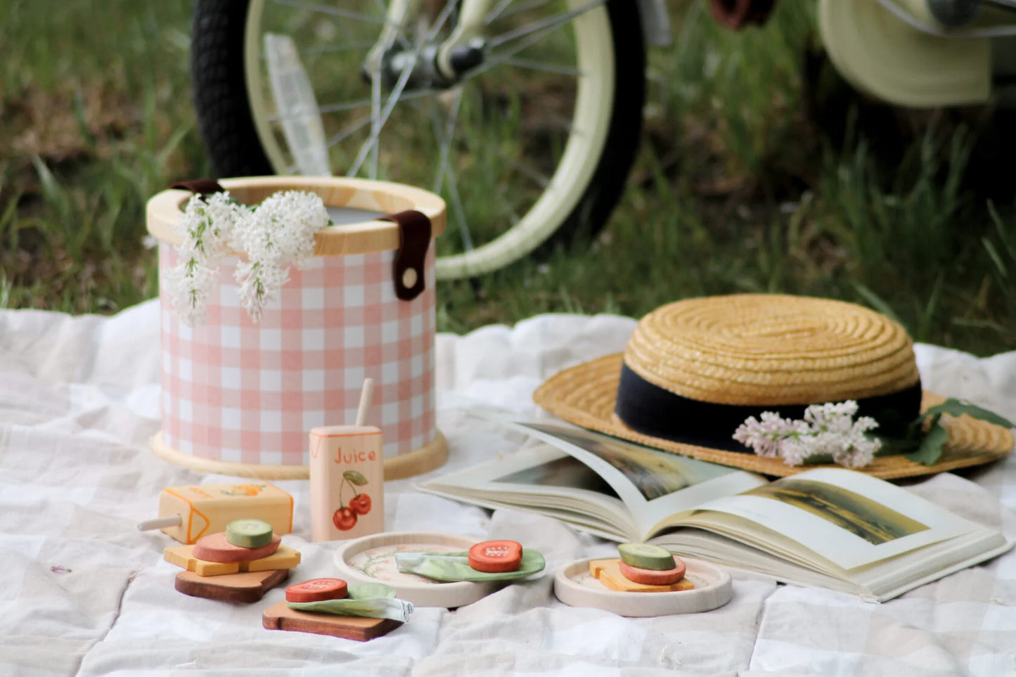 Nashe Derevce Picnic Box Set (Pink)