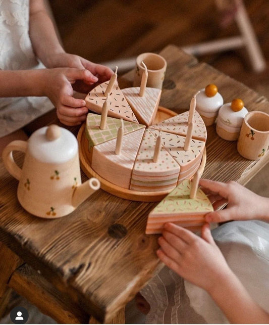 Nashe Derevce Wooden Birthday Cake (Vanilla)