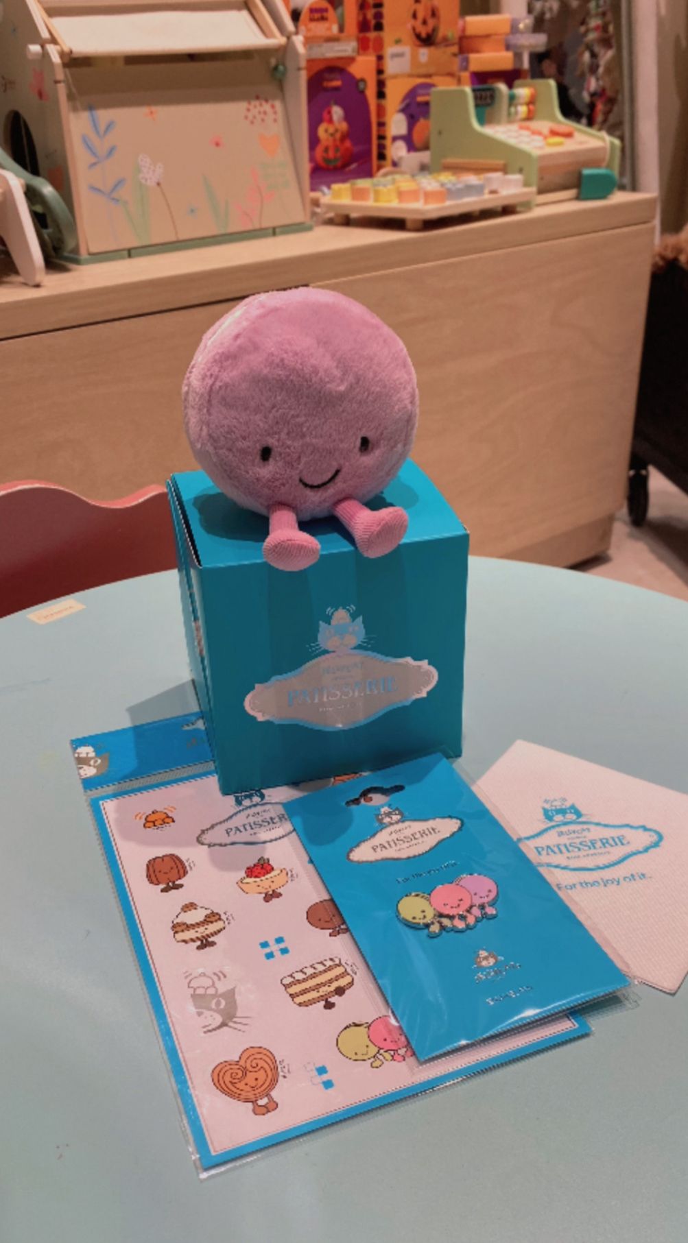 Jellycat May Macaron (Purple)