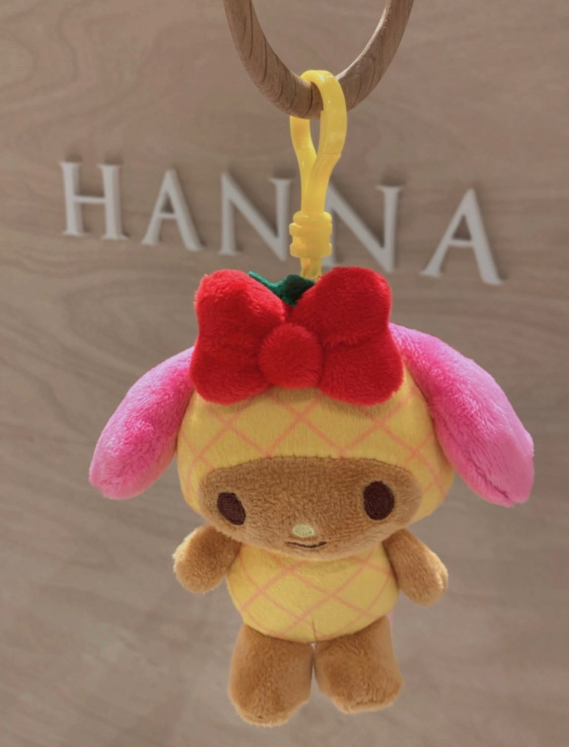 Sanrio Hawaii Charm - Pineapple Melody